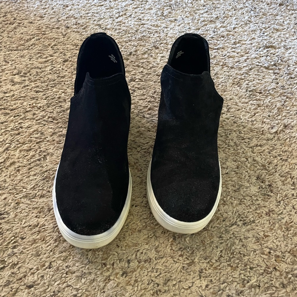 Black Shoes